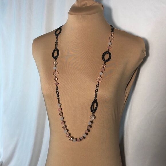 Pink & white on black long necklace - Picture 1 of 5